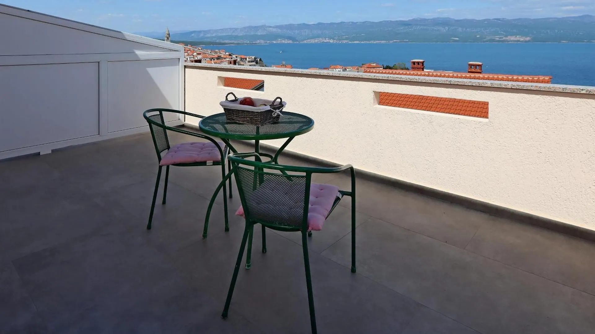 بيت ضيافة Apartments And Rooms With Parking Space Vrbnik, Krk - 5299